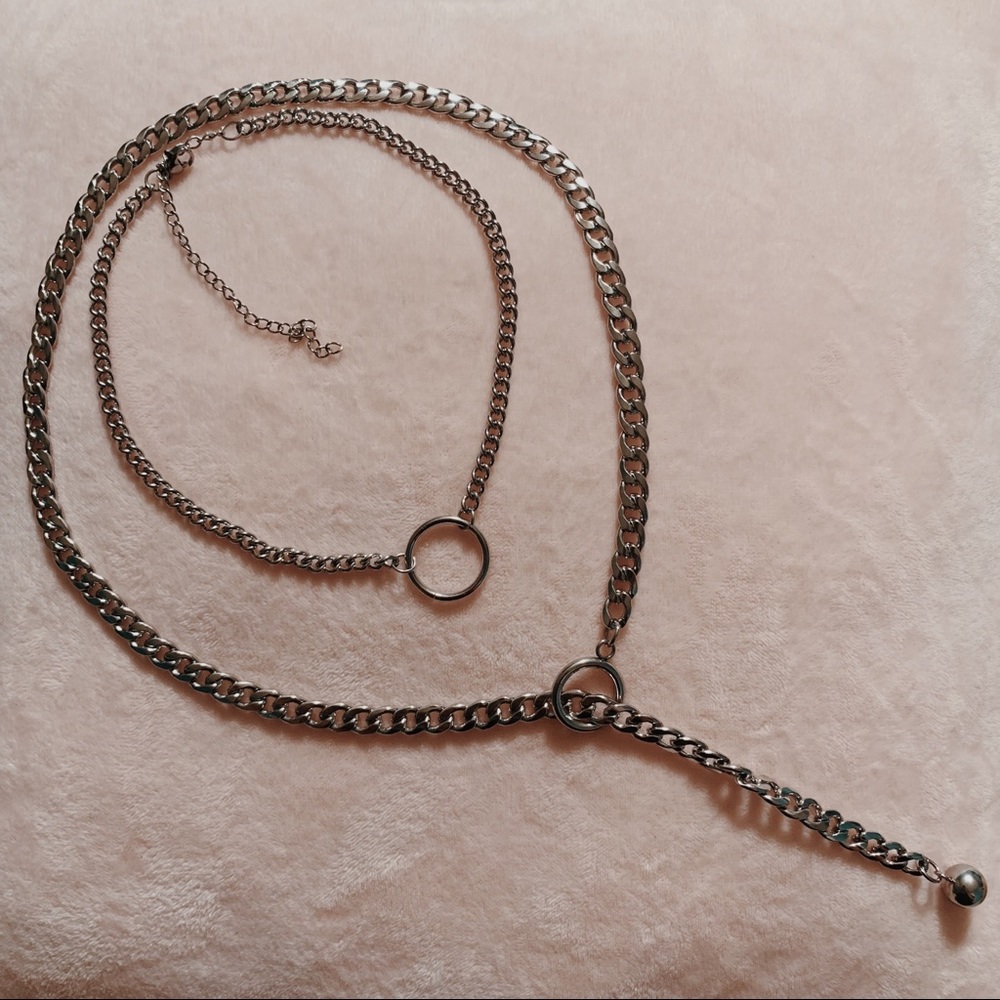 Set of choker and necklace